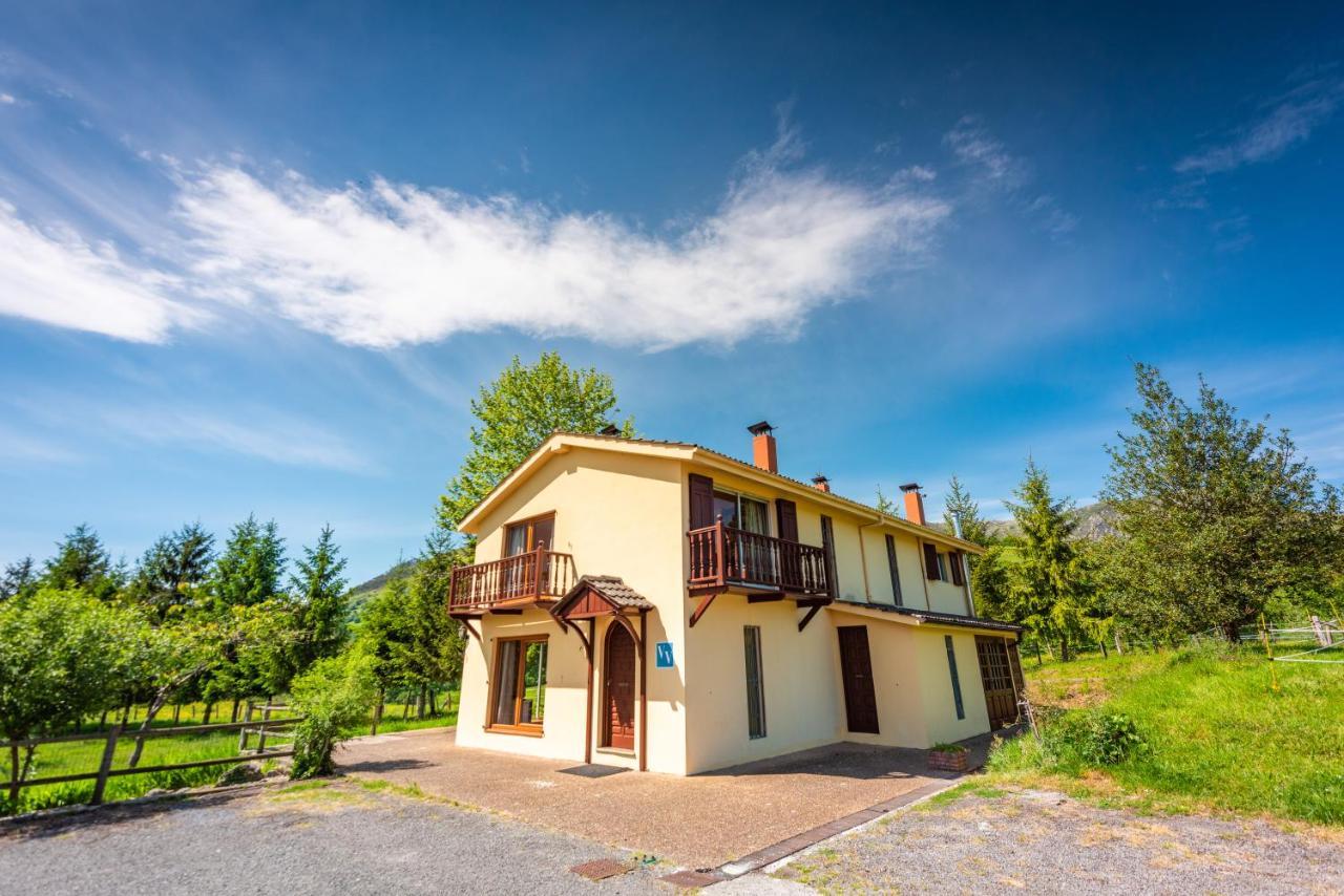 Гостевой дом Casa Oriental Сереседа Экстерьер фото